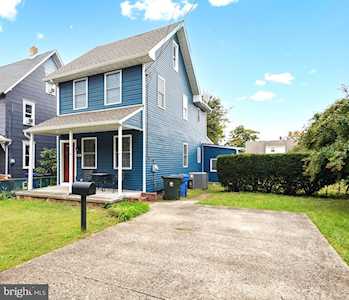 709 Cinnaminson St Riverton, NJ 08077
