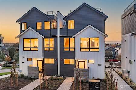 1129 31st Ave S Seattle, WA 98144