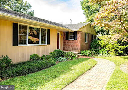 1113 Justa Ln Cockeysville, MD 21030