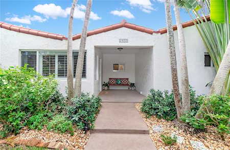 2400 Trapp Ave Miami, FL 33133
