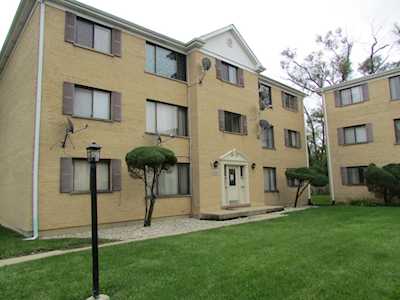 9345 Hamilton Ct #3C Des Plaines, IL 60016