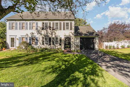 1629 Colchester Dr Lancaster, PA 17603