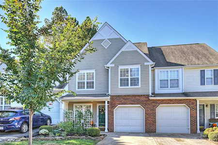 8206 Churchton Place Charlotte, NC 28277