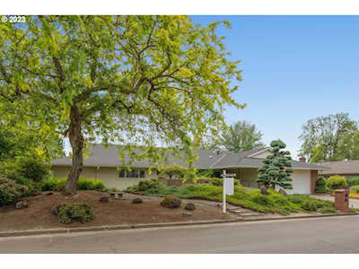 7340 SW Willowmere DR Portland, OR 97225