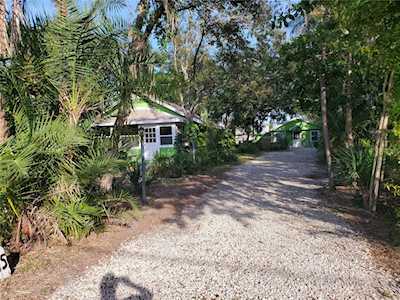 75 N Mango St Englewood, FL 34223