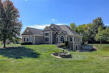 15524 S Meadowbrook Ct Raymore, MO 64083