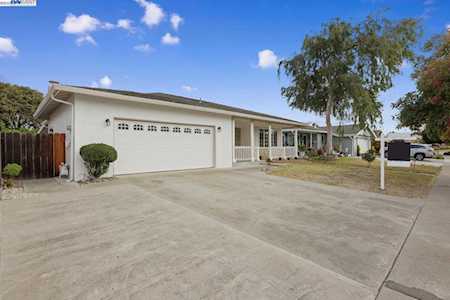 6153 Rockrose Dr Newark, CA 94560