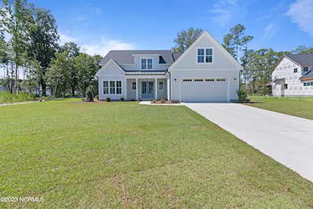 33 Kenilworth Ct Hampstead, NC 28443