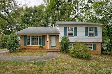 5914 Sharon Rd Charlotte, NC 28210