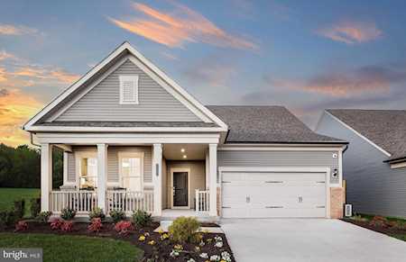 21943 Hawksbill High Circle #02 Sterling, VA 20164