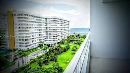 199 Ocean Lane Dr #812 Key Biscayne, FL 33149