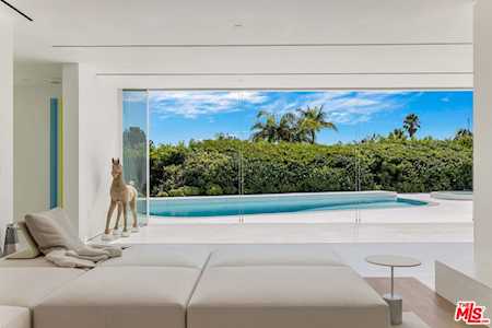 510 Arkell Dr Beverly Hills, CA 90210