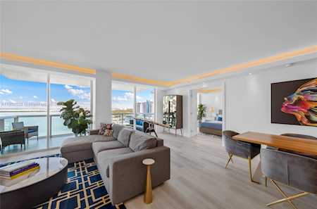 10 Venetian Way #1702 Miami Beach, FL 33139