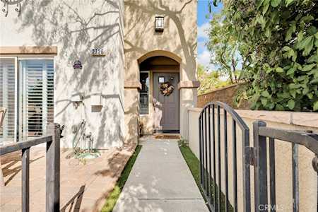 2726 Night Jasmine Dr Simi Valley, CA 93065