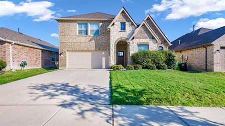 1921 Alton Way Aubrey, TX 76227