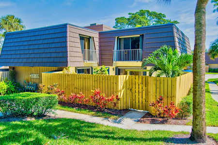 1504 15th Court Palm Beach Gardens, FL 33410