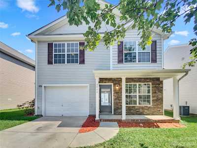 3946 Damask Dr Charlotte, NC 28206