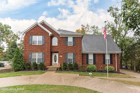 11600 Chinook Ct Louisville, KY 40299