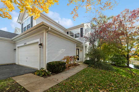 1848 Lucylle Ct St. Charles, IL 60174
