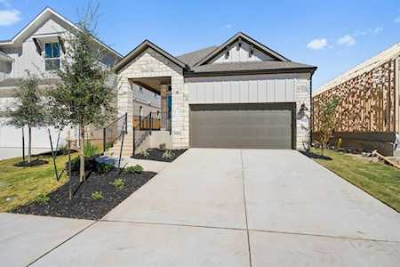 294 Kings Pine DR Dripping Springs, TX 78620