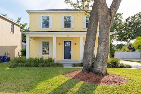 608 Clarendon St Oldsmar, FL 34677