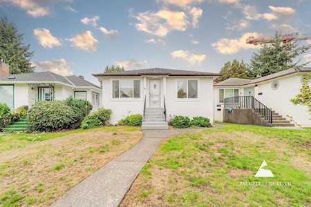 76 W 48th Avenue Vancouver, BC V5Y 2Y4