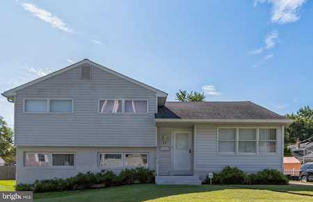 45 N Avon Dr Claymont, DE 19703