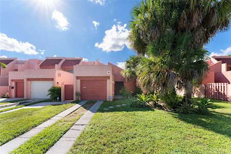 1649 NW 56th Ter #9 Lauderhill, FL 33313