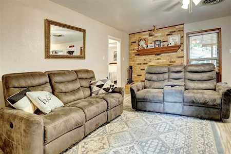 1418 NE 7th ST Smithville, TX 78957