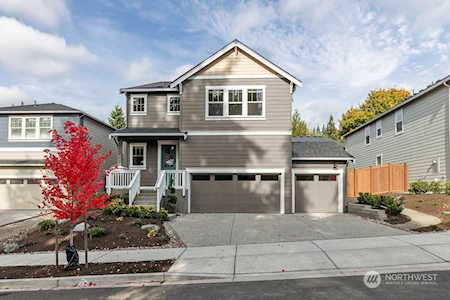 7440 NE 203rd St #2 Kenmore, WA 98028