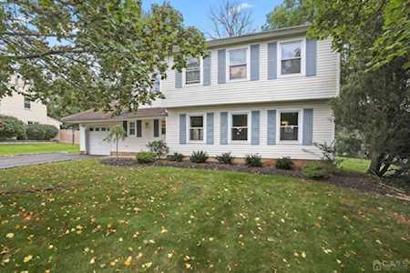 274 Savoy Avenue Edison, NJ 08820