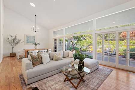 4544 Carriage Hill Dr Santa Barbara, CA 93110