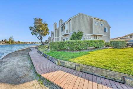 821 Columba Ln Foster City, CA 94404