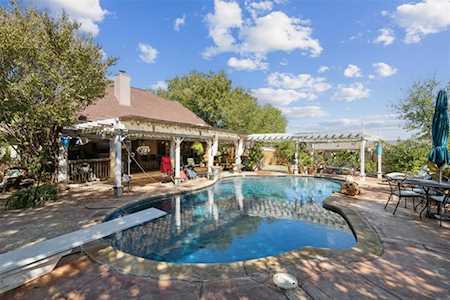 113 S Blue Bonnet Circle Justin, TX 76247