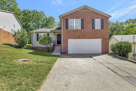 142 Bradford Cir Hendersonville, TN 37075