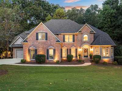 905 Dunster Court Alpharetta, GA 30009