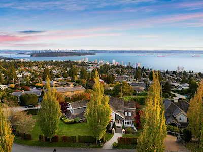 2278 Orchard Lane West Vancouver, BC V7V 4X6