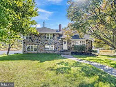42 Myrtle Ave Claymont, DE 19703