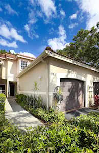 912 Sevilla Cir Weston, FL 33326