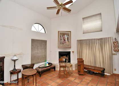 225 N Ashbury Ln Tucson, AZ 85701