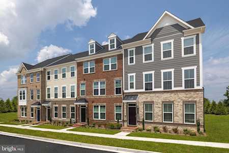 10863 Beckenham St Middle River, MD 21220