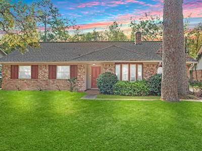 2326 Deer Valley Dr Spring, TX 77373