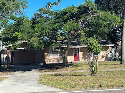 1014 Gulf Rd Tarpon Springs, FL 34689