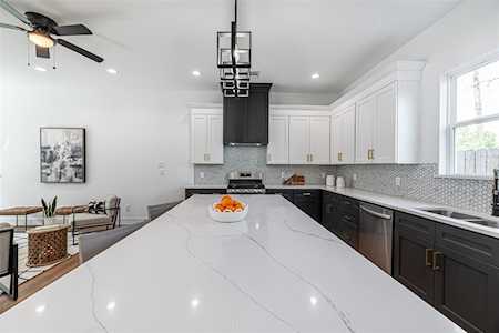 305 Blueberry St Houston, TX 77018