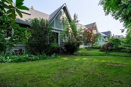 3949 W 23rd Avenue Vancouver, BC V6S 1L1
