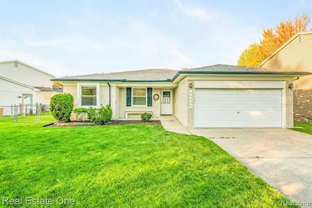 44590 Forest Trail Dr Canton Twp, MI 48187