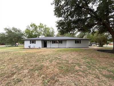 232 Arcadia Street Hurst, TX 76053