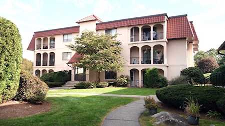 685 Oak St. Madrid Sq. Bldg 3 #6 Brockton, MA 02301