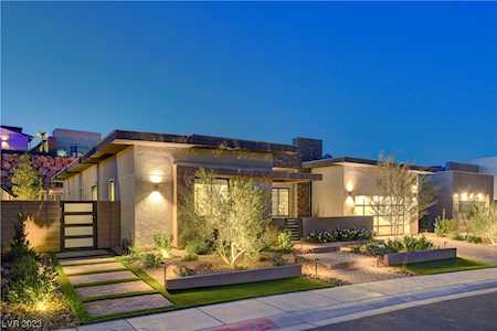 413 Cliff Terrace Ave Las Vegas, NV 89138