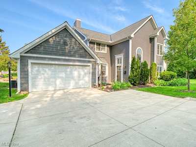 19730 Lake Rd #301C Rocky River, OH 44116